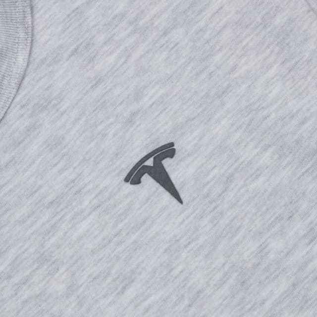Camiseta con logotipo en 3D para niños